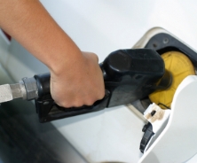 Fuel prices 'will boost local shopping' 