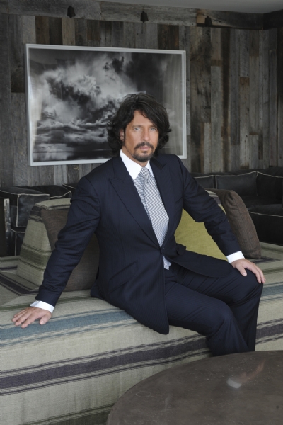 Laurence Llewelyn-Bowen joins Arthur Price at Spring Fair 